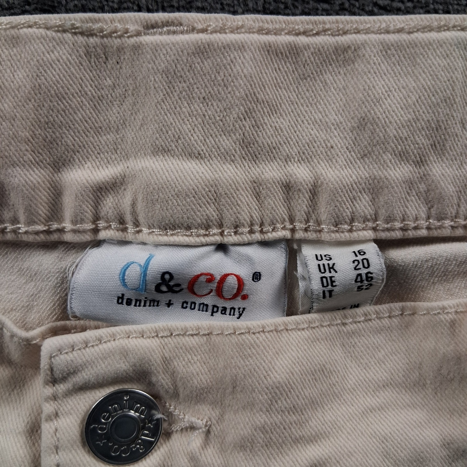 Nwt Denim & Co Straight Leg Jeans Womens 16 Cream Off-White Mid Rise Twill Denim — image 5 of 8